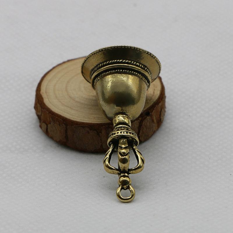 Cloche éolienne en laiton faite à la main, moulée sous pression, porte-clés magique, bouton de voiture, ornement suspendu, clochette tibétaine en bronze, cadeau créatif, pendentif de décoration d'intérieur, le meilleur cadeau d'anniversaire