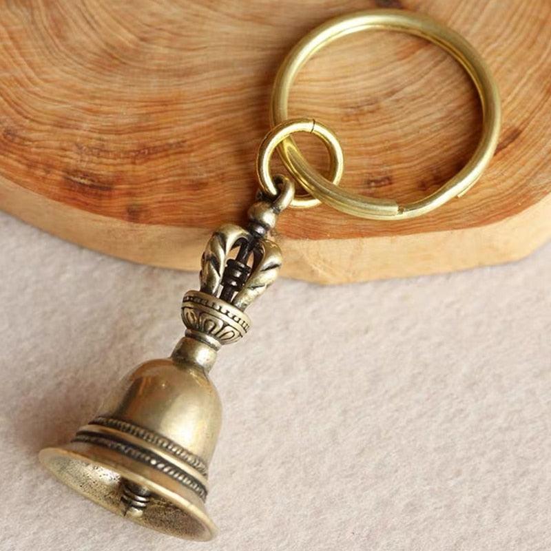 Cloche éolienne en laiton faite à la main, moulée sous pression, porte-clés magique, bouton de voiture, ornement suspendu, clochette tibétaine en bronze, cadeau créatif, pendentif de décoration d'intérieur, le meilleur cadeau d'anniversaire