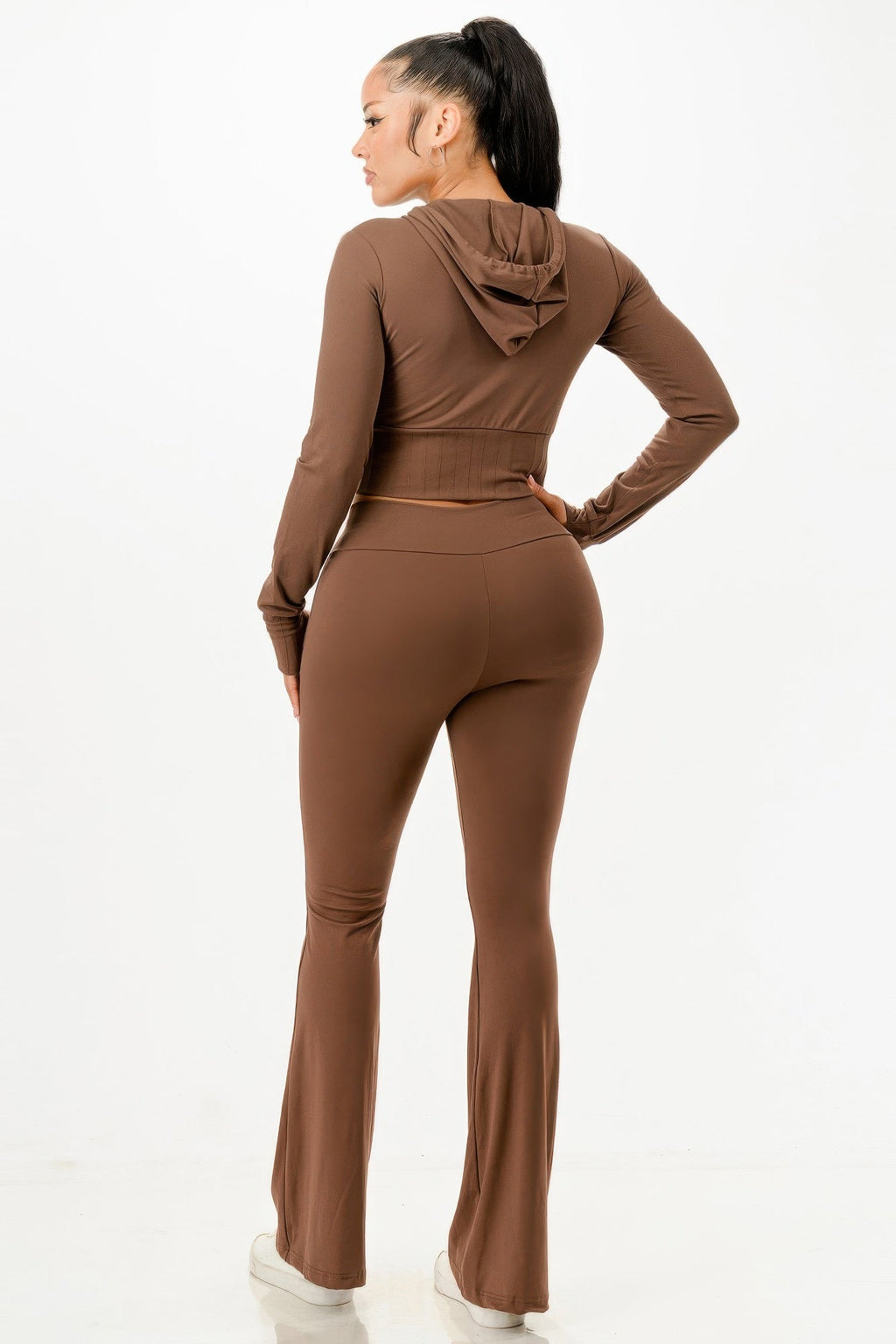 Ensemble sweat court et pantalon évasé ultra doux