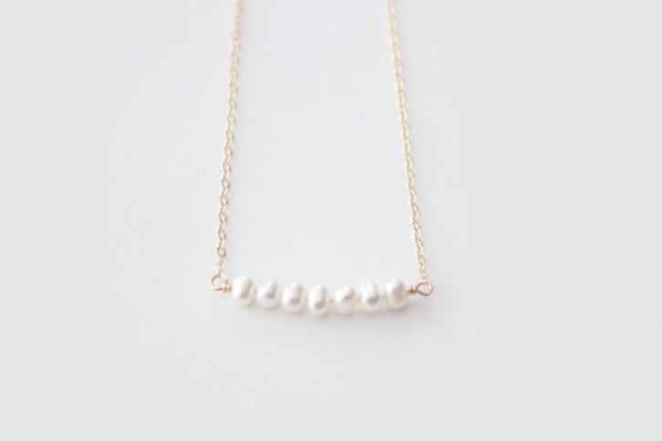 Collier barre de perles d'eau douce, Or laminé 14 carats - Vu dans la publicité de Tough Apparel