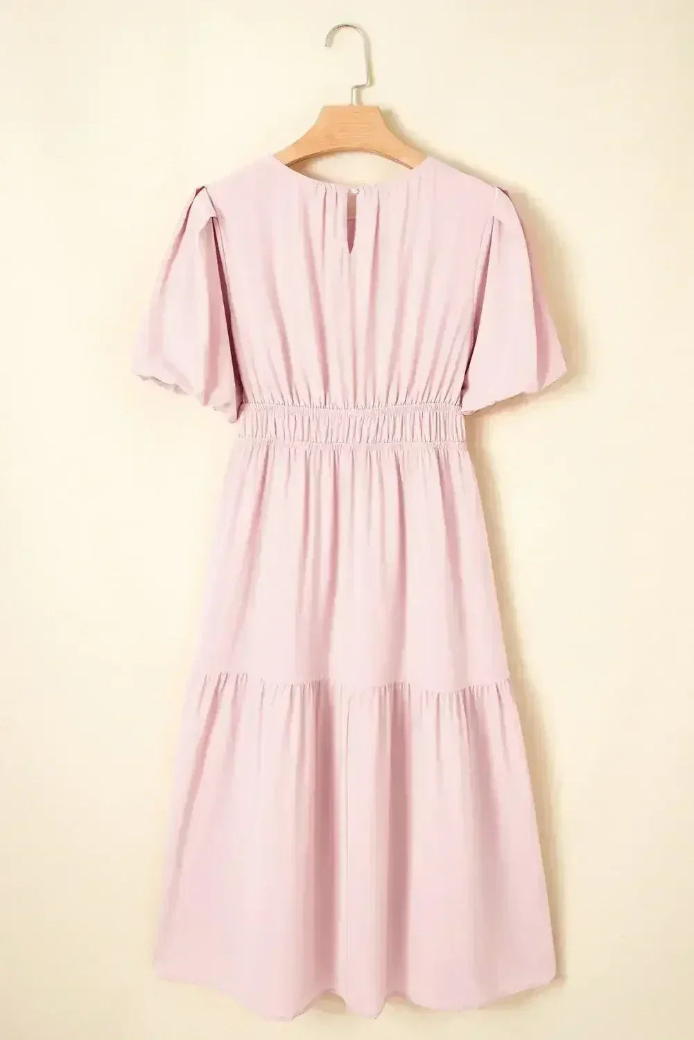 Robe midi fluide bleu clair à manches bouffantes et taille haute