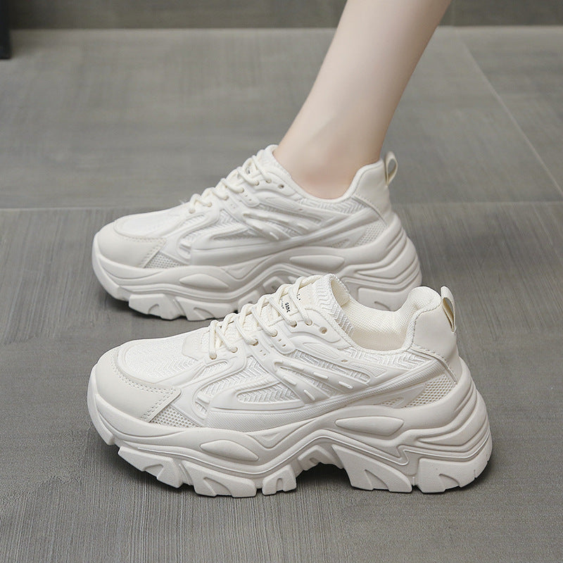 Chaussures blanches respirantes à semelle épaisse pour femme — Élégantes et amorties