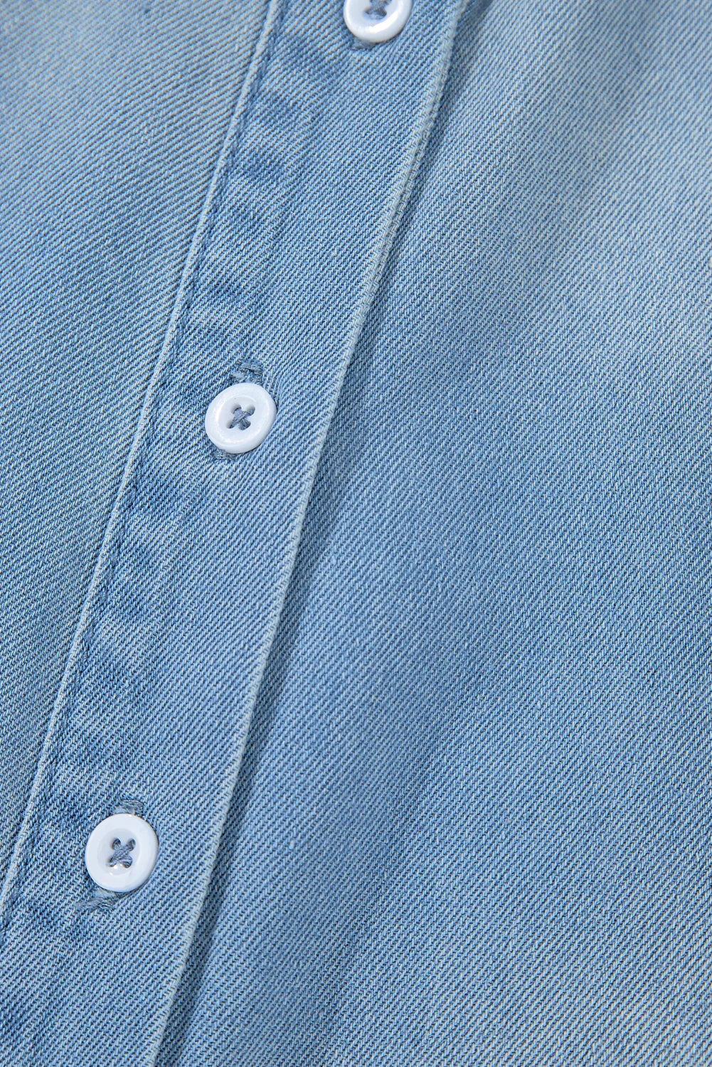 Robe Chemise en Jean Bleu Délavé et Ourlet Brut Beau