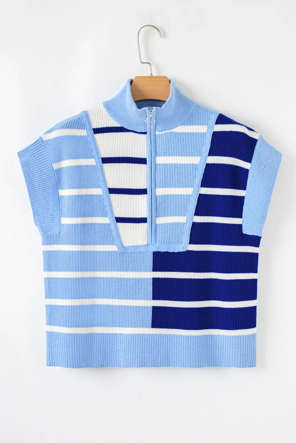 Gilet en maille à col zippé et rayures noires