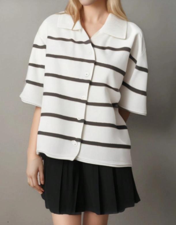 Cardigan en maille boutonnée pour femme avec manches courtes rayées