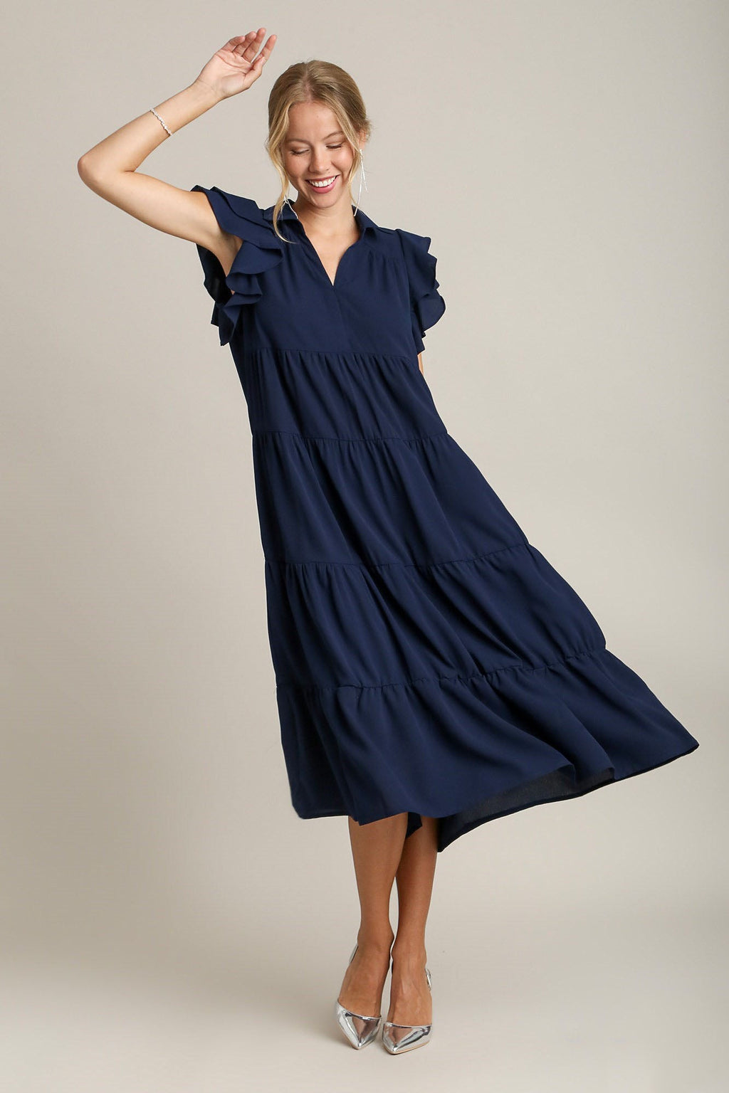Robe féminine classique à manches volantées bleu marine grande taille mode douce