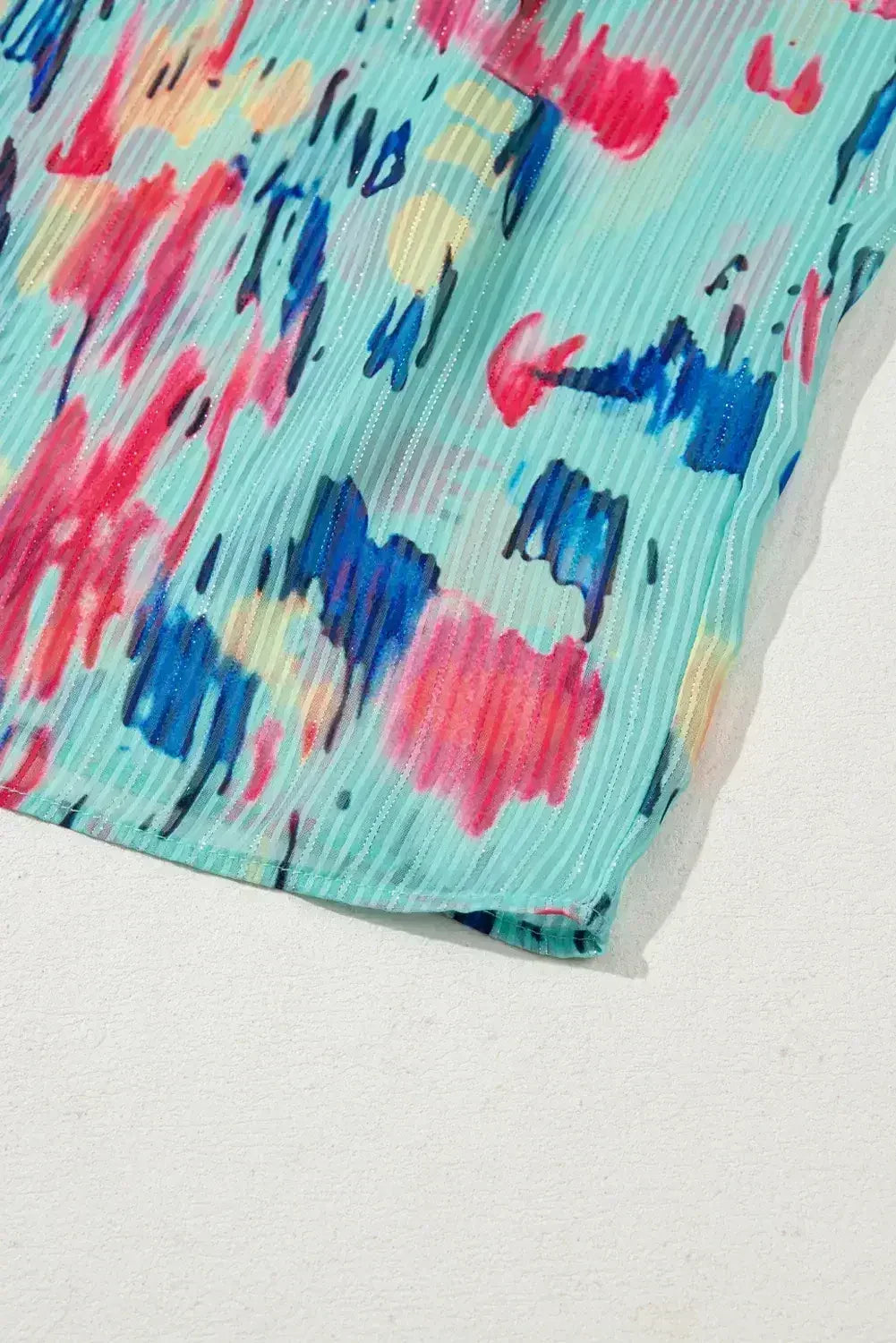 Robe longue étagée à manches courtes bouffantes imprimé abstrait bleu ciel