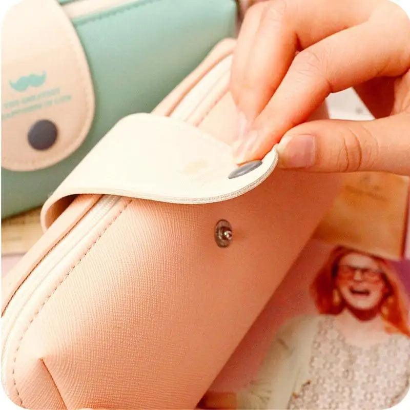 Trousse à Crayons en Cuir PU à Boutons Métalliques au Design Unique et aux Couleurs Sucrées pour Filles, Jolie Pochette à Crayons pour Garçons Étudiants