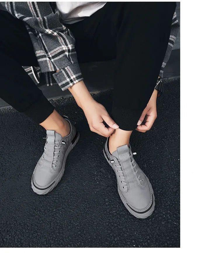 Baskets décontractées en toile pour hommes, confortables et polyvalentes, respirantes, chaussures de sport plates, légères, pour la marche en extérieur, design moderne.