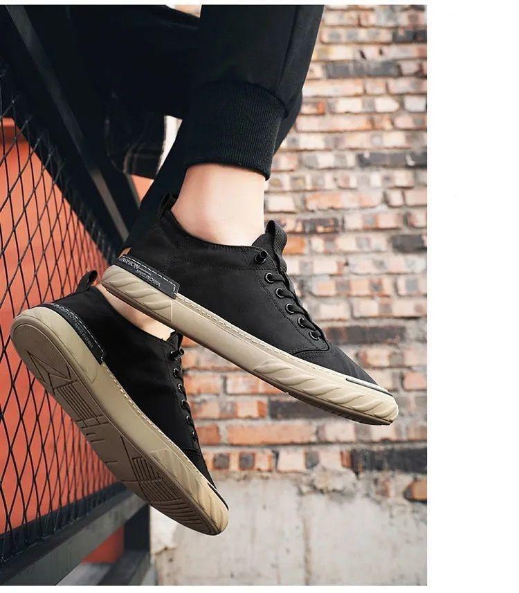 Baskets décontractées en toile pour hommes, confortables et polyvalentes, respirantes, chaussures de sport plates, légères, pour la marche en extérieur, design moderne.