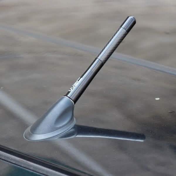 Antenne radio courte modifiée en fibre de carbone et métal