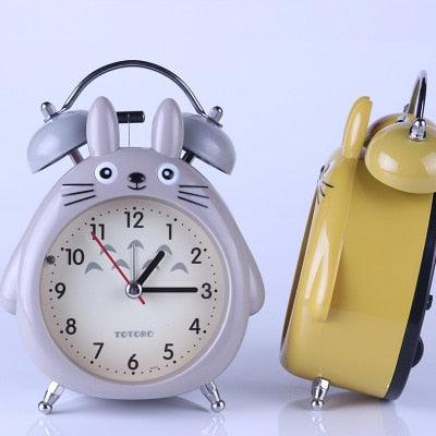 Réveil de table hibou de dessin animé silencieux, petite horloge de bureau analogique silencieuse avec veilleuse, fonctionnant sur piles pour salon, chambre, cuisine, bureau à domicile, jolie cloche, réveil à quartz en métal pour chambre avec veilleuse