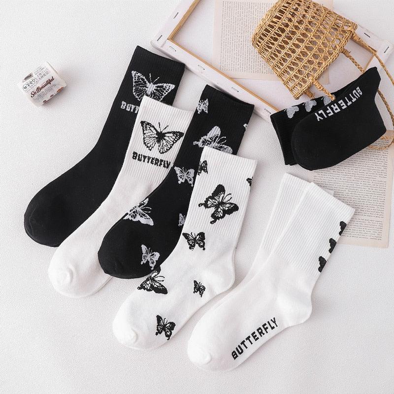 Chaussettes de dessin animé mignon nœud imprimé blanc noir calcetines Chaussettes fantaisie pour femme Ras du cou Amusantes Originales mode automne Chaussettes habillées en coton décontractées