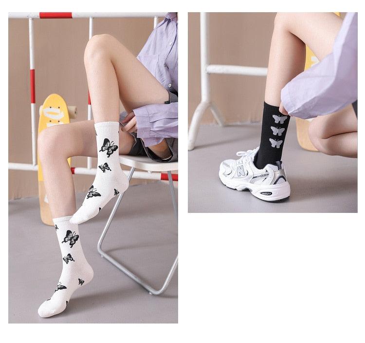 Chaussettes de dessin animé mignon nœud imprimé blanc noir calcetines Chaussettes fantaisie pour femme Ras du cou Amusantes Originales mode automne Chaussettes habillées en coton décontractées