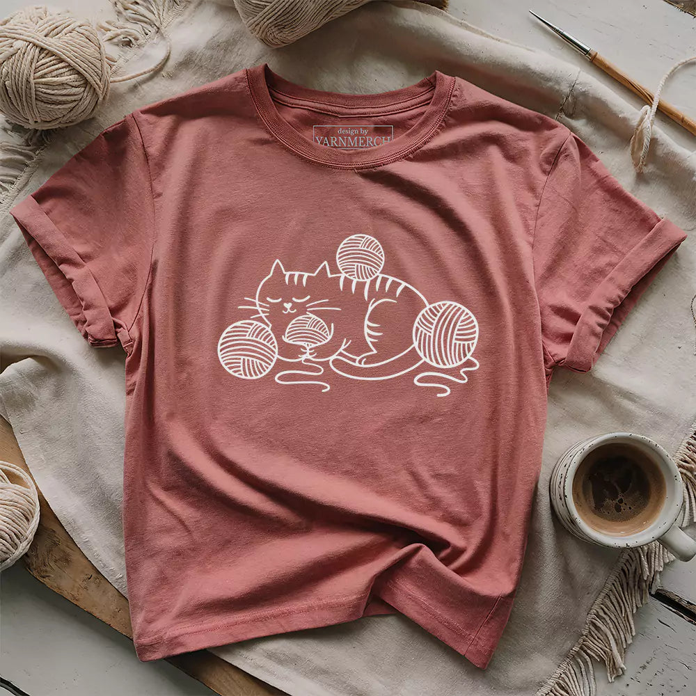 T-shirt Chat et pelote de laine