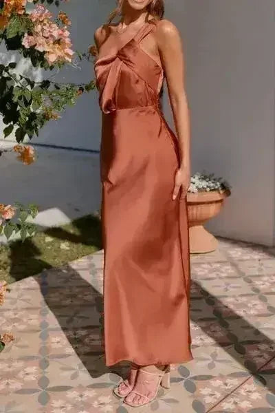 Robe longue asymétrique sans manches