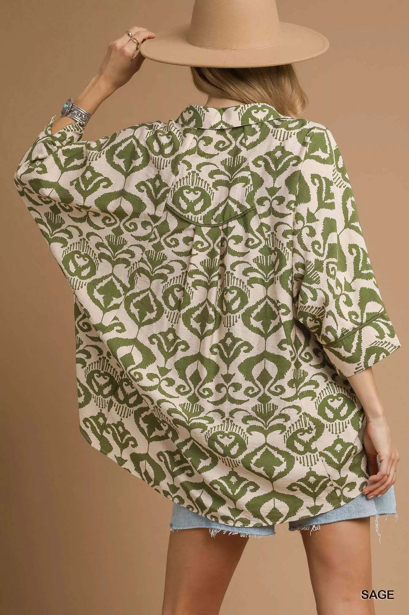 Chemise boutonnée ample à imprimé abstrait Umgee