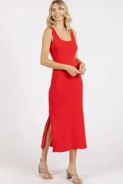 Robe midi rouge fendue sur le côté - Bretelles larges et fente séduisante | Femstylo