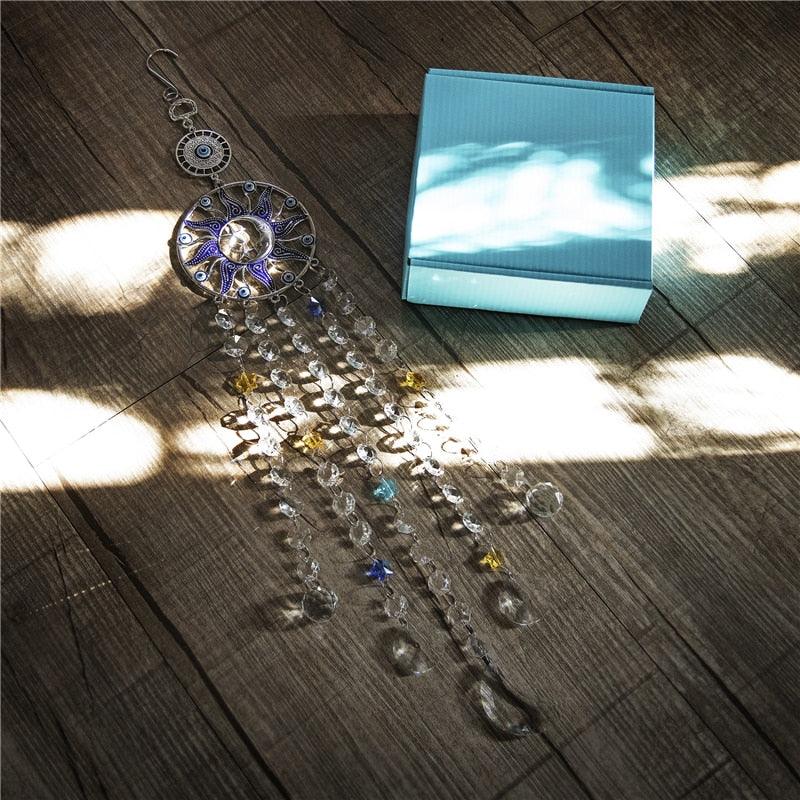Carillon éolien en forme de lustre, œil turc bleu contre le mauvais œil, lune, soleil, étoile, attrape-soleil, carillon éolien, tenture murale, prismes de cristal, pendentif, décoration intérieure, cadeaux, bénédiction, protection.