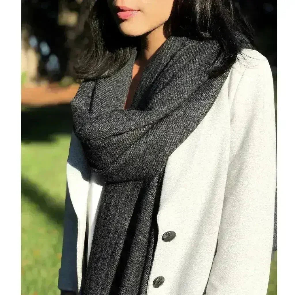 Écharpe en cachemire tissée à la main, coloris anthracite