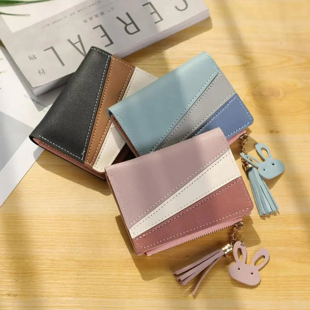 Charmantes Portefeuille court à pampilles contrastées, en cuir PU avec fermeture éclair, porte-cartes, porte-monnaie pendentif, pochette pour cartes et espèces pour femmes et filles