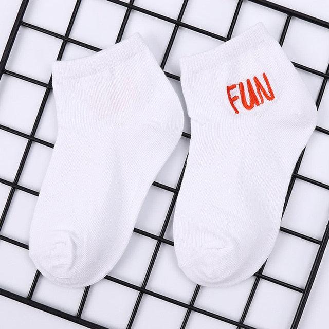 Chaussettes en coton pour enfants, chaussettes mignonnes avec broderie de fruits, chaussettes confortables en coton peigné pur, douces et confortables pour enfants