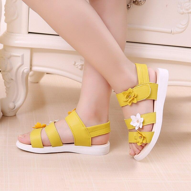 Chaussures pour enfants Sandales d'été Filles Princesse Belles chaussures à fleurs Sandales plates pour enfants Bébé Fille Sandales à lanières pour filles avec fleurs Sandales habillées à bout ouvert Belles sandales de fête en plein air