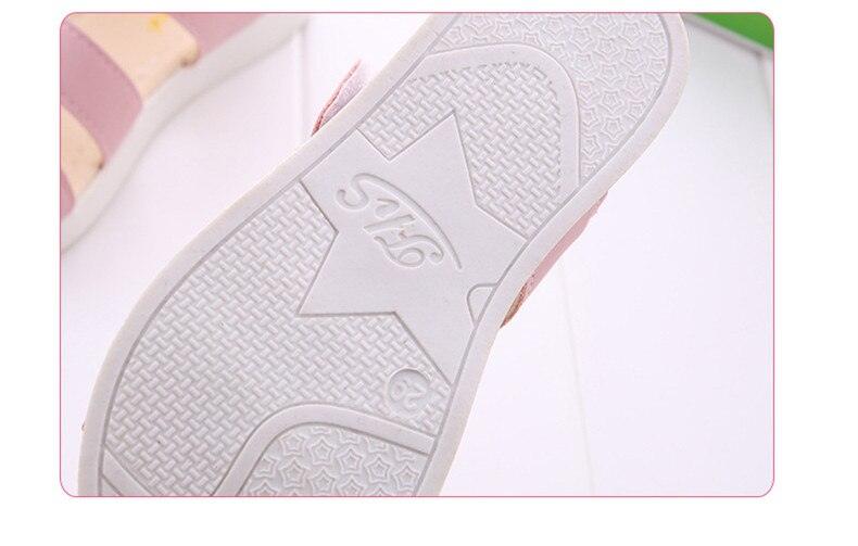 Chaussures pour enfants Sandales d'été Filles Princesse Belles chaussures à fleurs Sandales plates pour enfants Bébé Fille Sandales à lanières pour filles avec fleurs Sandales habillées à bout ouvert Belles sandales de fête en plein air