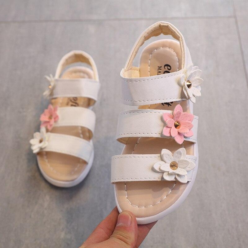 Chaussures pour enfants Sandales d'été Filles Princesse Belles chaussures à fleurs Sandales plates pour enfants Bébé Fille Sandales à lanières pour filles avec fleurs Sandales habillées à bout ouvert Belles sandales de fête en plein air
