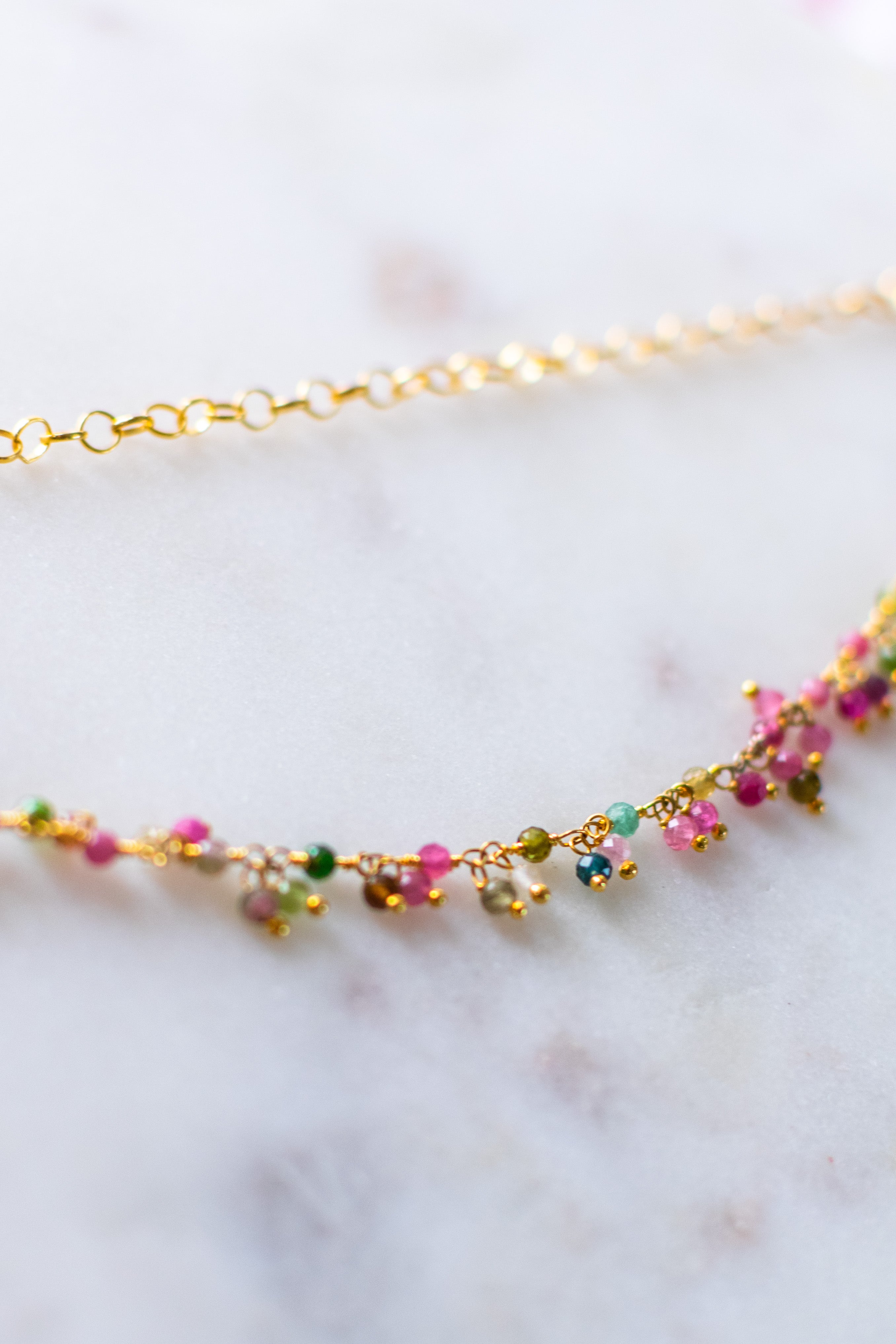 Collier unique en grappe de tourmaline – Collier pendentif plaqué or à double couche – Fait à la main à Raleigh
