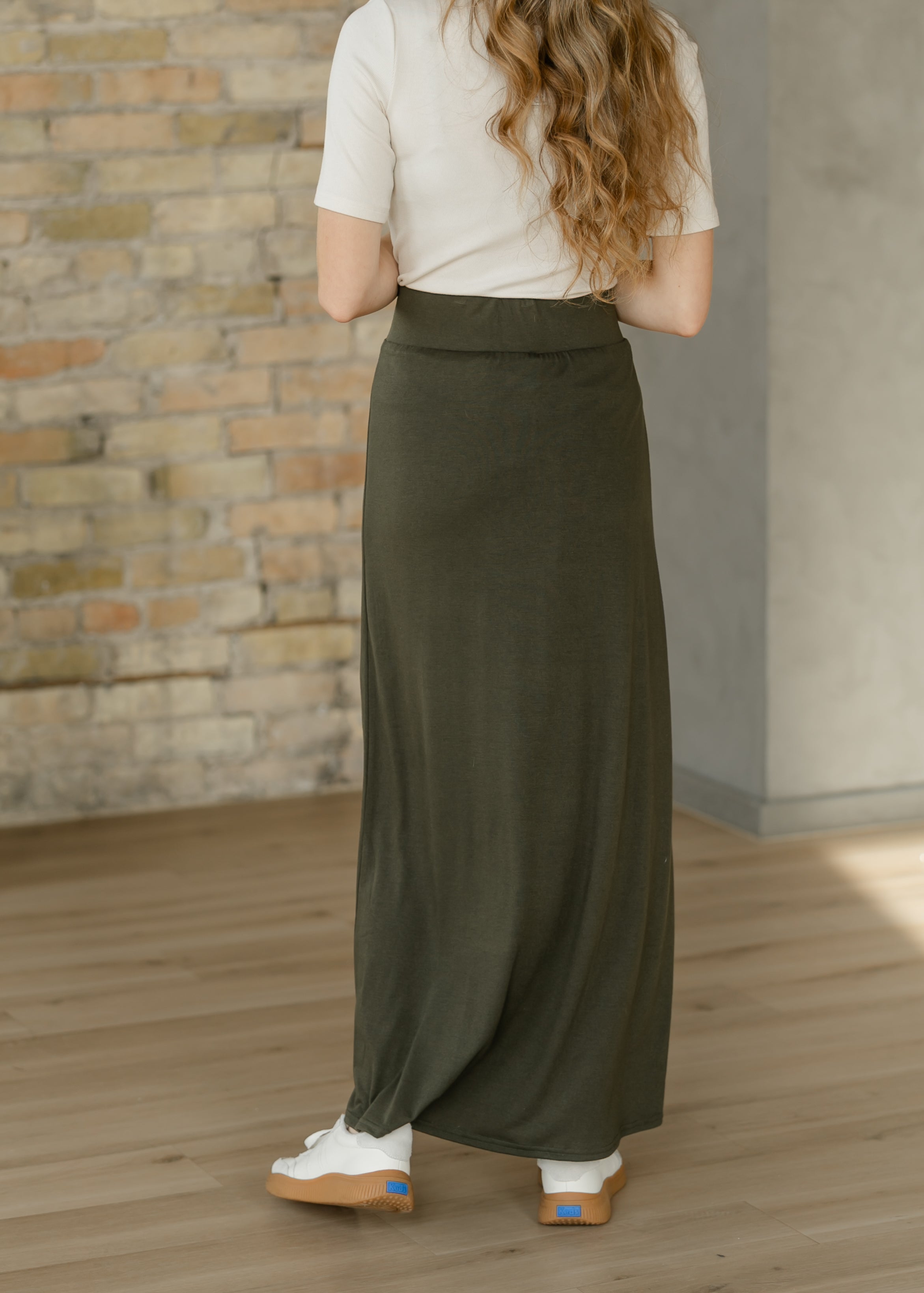 Jupe longue Clarise Olive en maille premium
