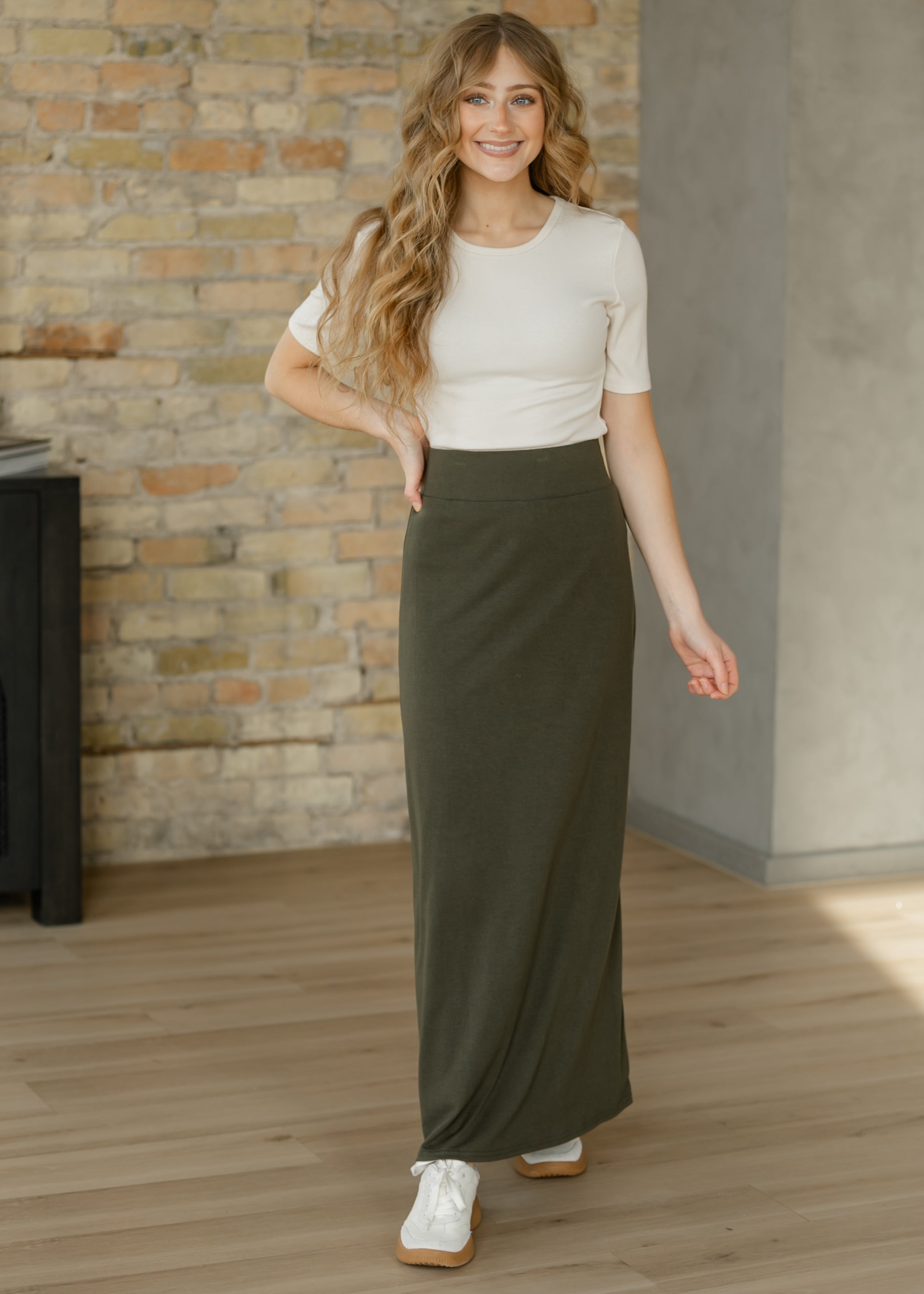 Jupe longue Clarise Olive en maille premium
