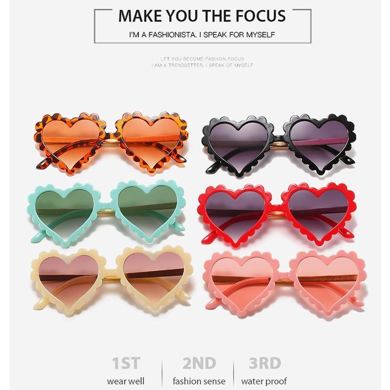 Lunettes de Soleil Cœur Classiques à la Mode pour Enfants, Design Fleur Personnalisé, Adorables, Bloquent 90% des Rayons UVB et UVA, Forme Cœur Surdimensionnée