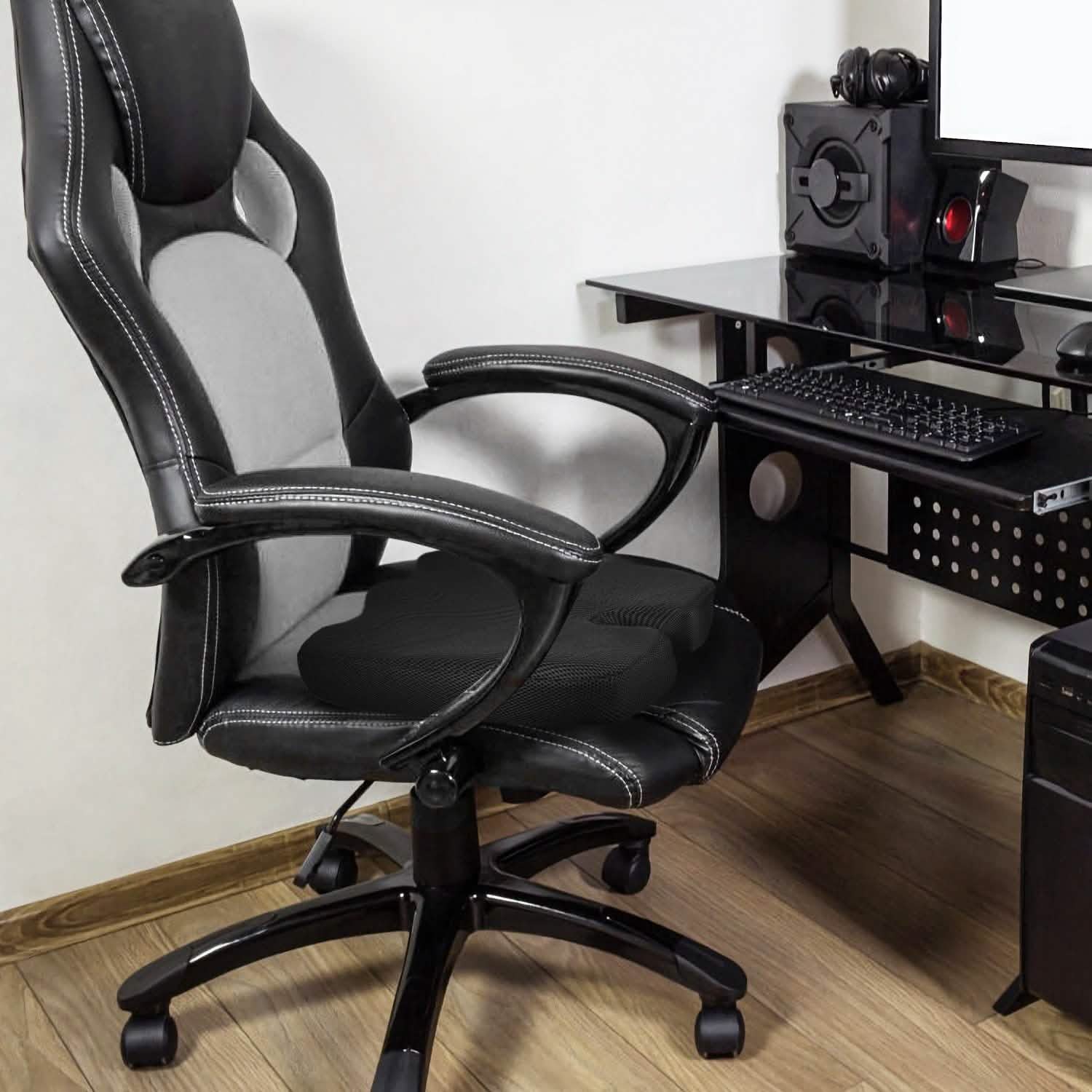 Coussin d'assise orthopédique en mousse à mémoire de forme pour coccyx