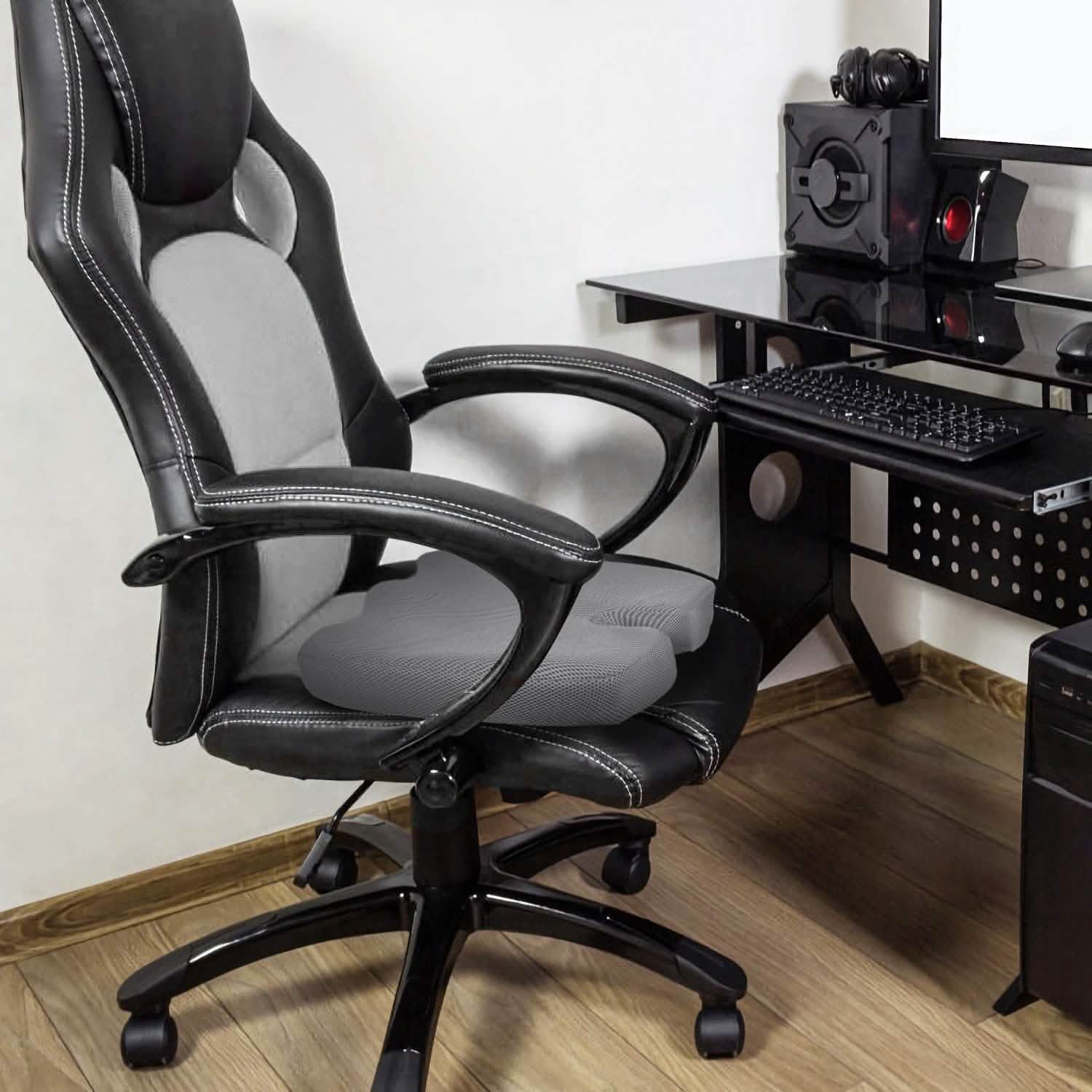 Coussin d'assise orthopédique en mousse à mémoire de forme pour coccyx