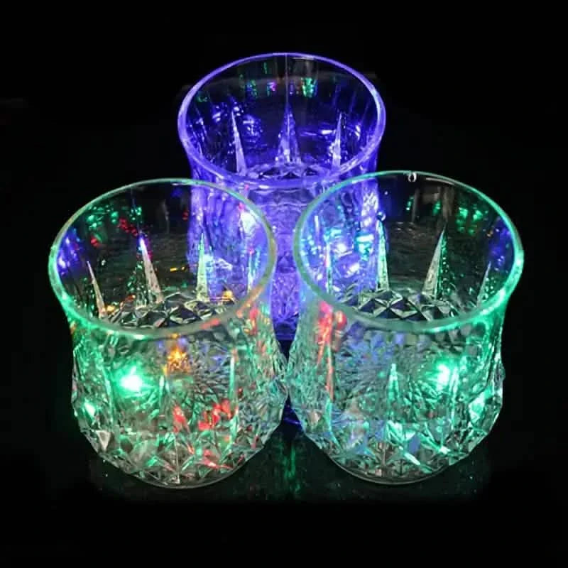 Verres à bière lumineux à LED colorés