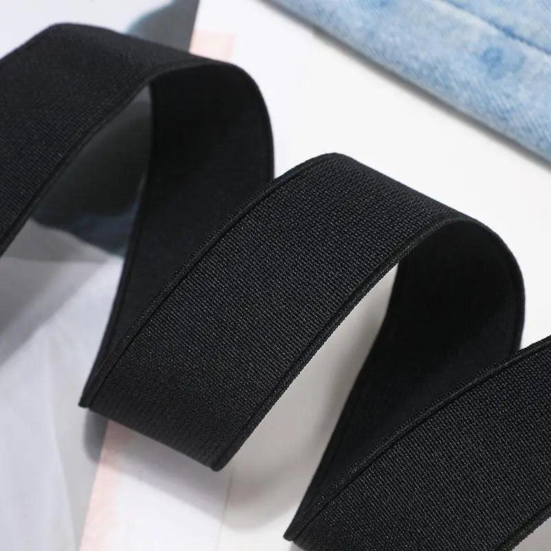 Ceinture élastique sans boucle, style unisexe, sans boucle, à la mode pour hommes et femmes, ceinture extensible noire simple, invisible pour jeans, pantalons, robes.