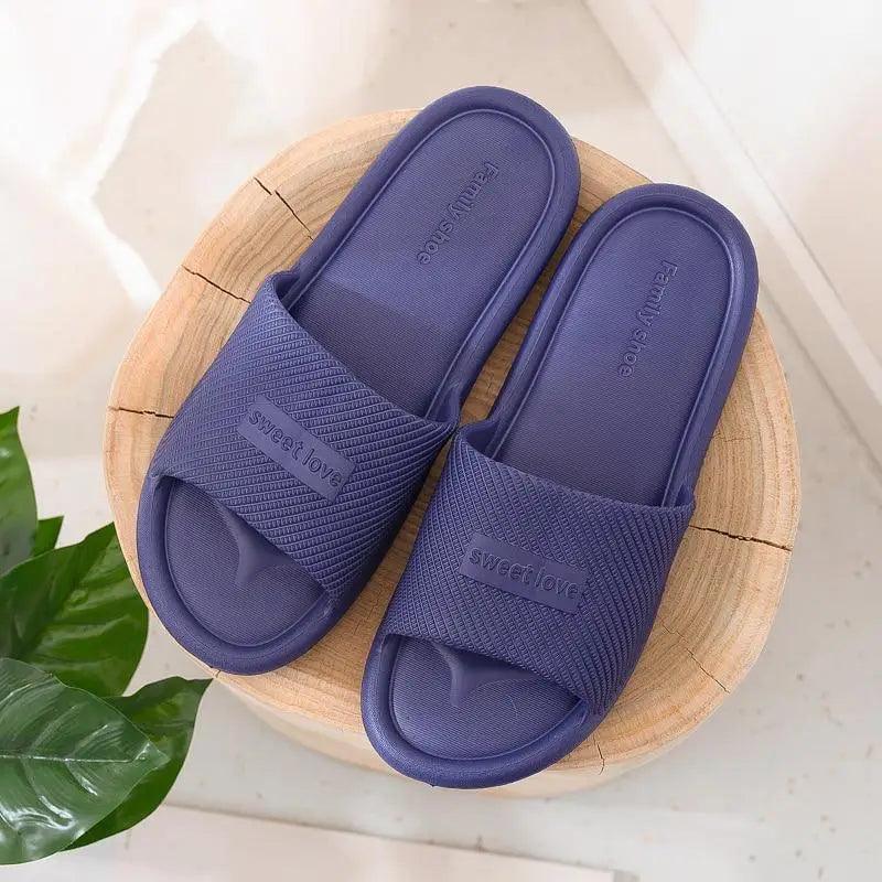 Nouvelles pantoufles cool pour femmes, tongs d'été, pantoufles d'intérieur, design unique, antidérapantes, douces, pour la maison et la salle de bain