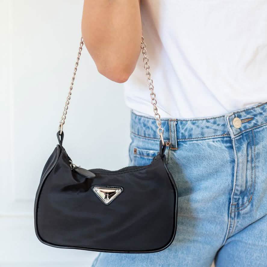 Sac à bandoulière avec chaîne et pochette porte-clés