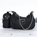 Sac à bandoulière avec chaîne et pochette porte-clés