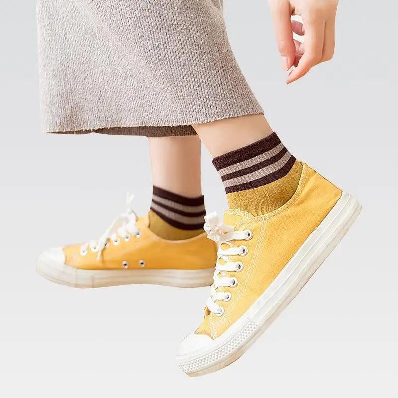 Chaussettes Femme Cœur Mignon Lot de 4 Paires Chaussettes Femme Coton Printemps Mode Filles Décontracté Extérieur