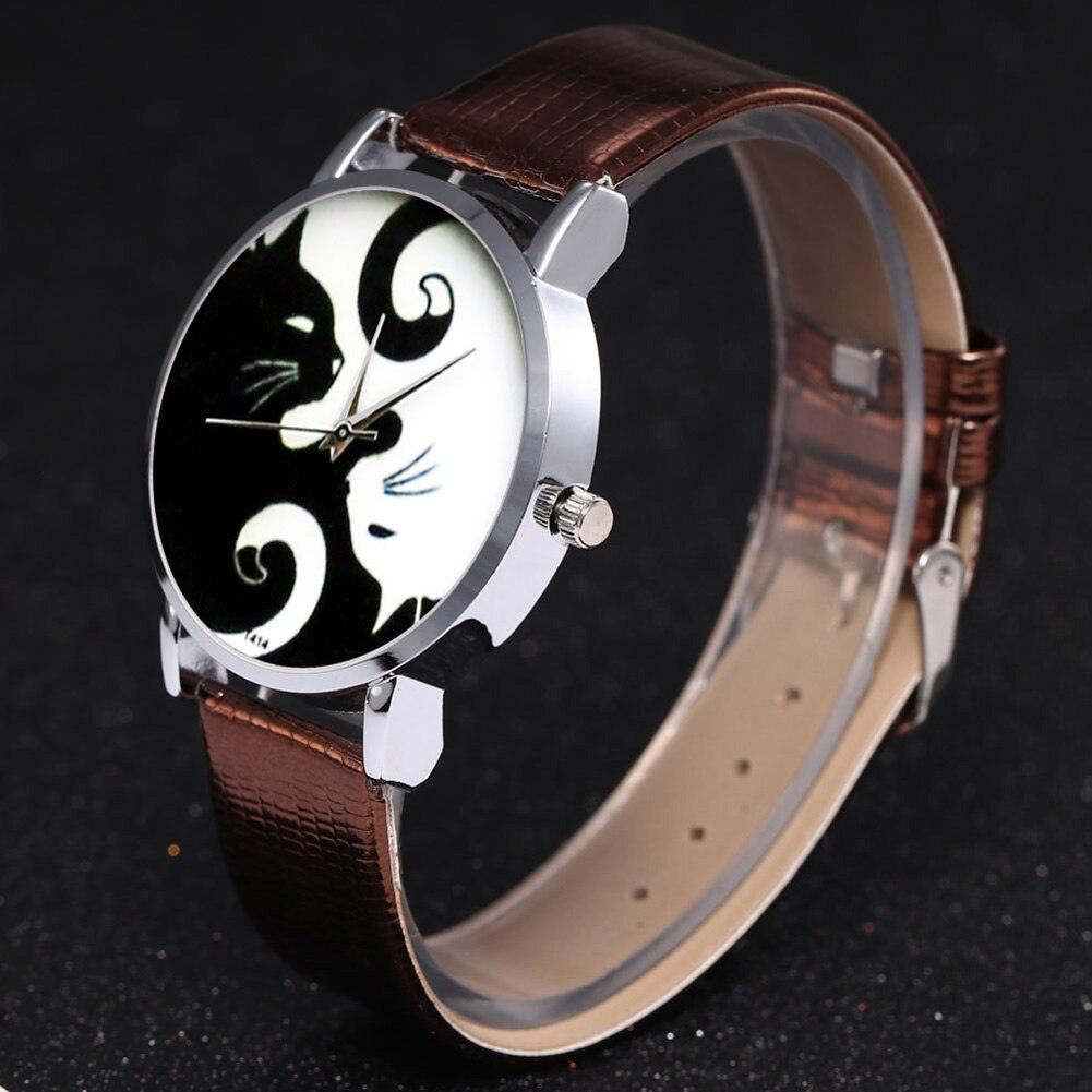 Montres couple mignonnes chats noirs et blancs avec bracelet en cuir PU et cadran rond à quartz pour femmes, cadran de chat avec bracelet en maille d'acier inoxydable, bracelet en cuir véritable, confortable montre-bracelet pour dames