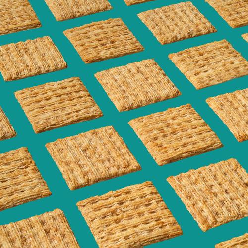 Triscuit Craquelins de blé entier à teneur réduite en gras, craquelins végétaliens, collations végétaliennes, collations pour le déjeuner, format familial, 326 g