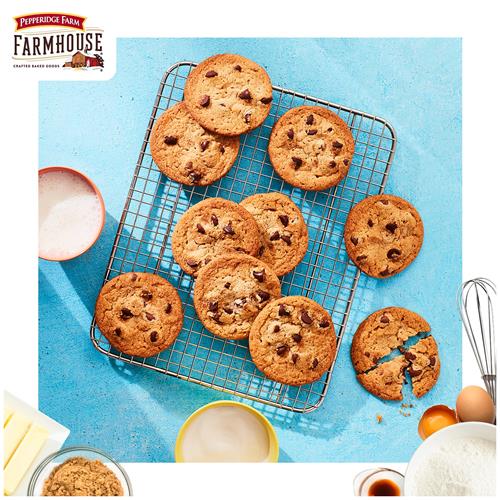 Biscuits fins et croustillants aux pépites de chocolat au lait Farmhouse de Pepperidge Farm, sac de 195 g (14 biscuits)