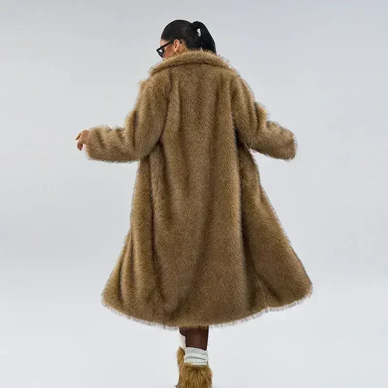 Manteau long en fausse fourrure Royal – Édition 25