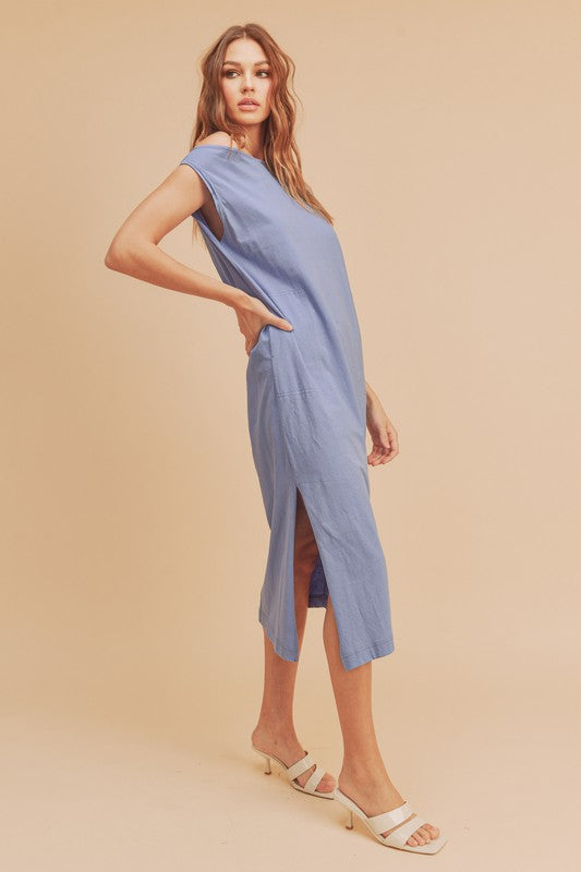 Robe Midi Élégante sans Manches à Col Rond et Fente Latérale – Polyvalente, Chic et Intemporelle, avec Fentes Latérales et Conception sans Manches pour un Style Sans Effort