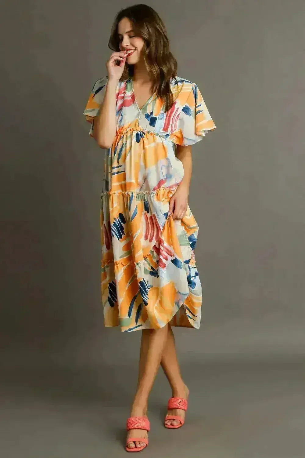 Robe mi-longue Umgee à imprimé abstrait – Manches volantées et volants étagés