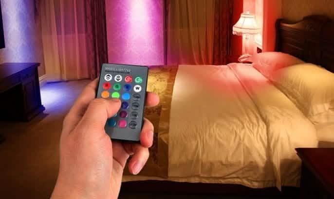 Lot de 2 : Ampoules LED magiques à changement de couleur avec télécommande
