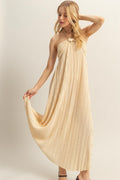Robe longue fluide à encolure dos nu et détails noués Robe élégante et chic avec encolure dos nu et longueur maxi fluide pour les événements formels