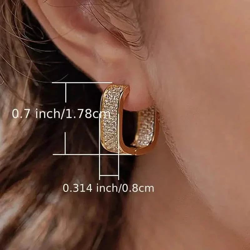 Boucles d'oreilles créoles fines serties de zircon cubique plaqué or 18 carats